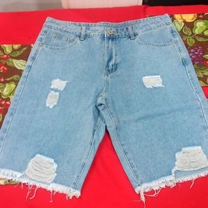 ✔️Distressed Denim Shorts
